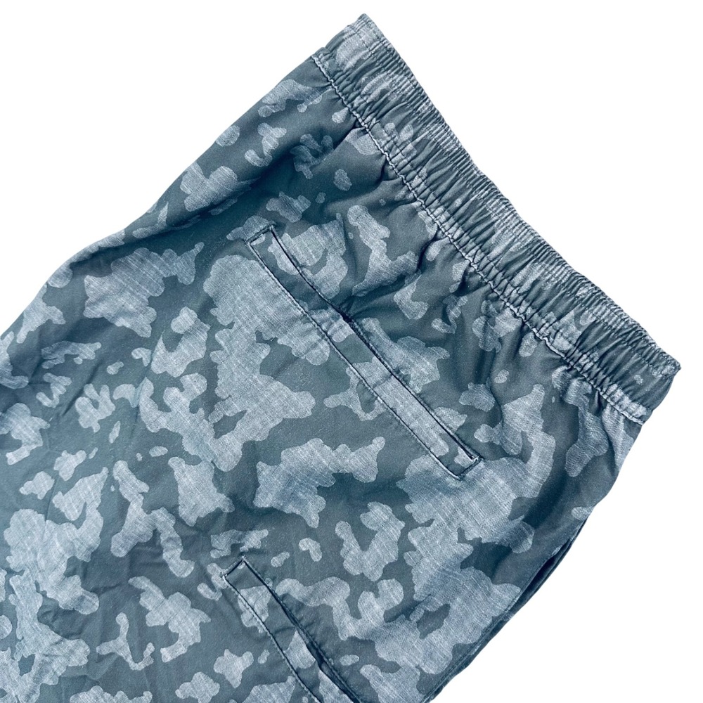 Huk Pursuit Volley Swim Shorts‎ Performance Fishing Men's 2XL Black Camo Stretch